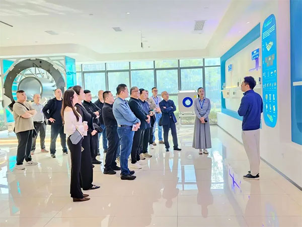 阳谷考察团携手绵阳开明智库研究院,共绘区域产业协同发展新蓝图